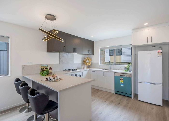  at 14D Kelwyn Road, Kelston, Waitakere City, Auckland