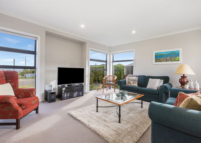  at 21 Nelson Avenue, Aotea, Porirua