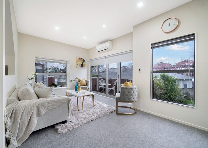  at 76N Edmonton Road, Henderson, Waitakere City, Auckland
