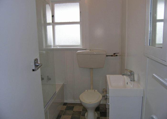  at 1/236 Fergusson Drive, Heretaunga, Upper Hutt, Wellington