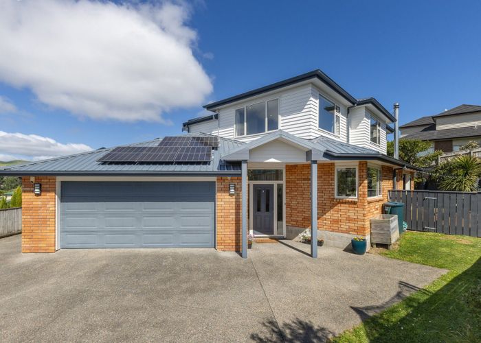  at 8 Kaweka Close, Aotea, Porirua, Wellington