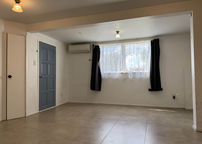  at 17A Hewlett Road, Massey, Waitakere City, Auckland