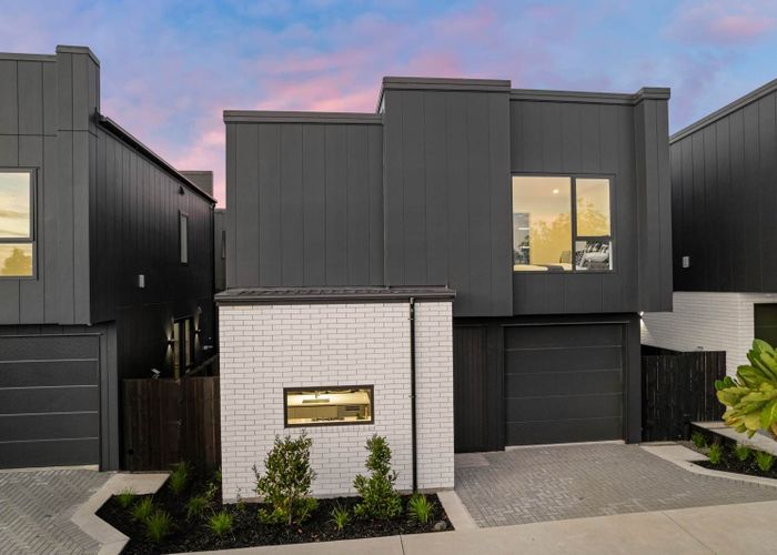  at 24B Finnerty Avenue, Howick, Manukau City, Auckland