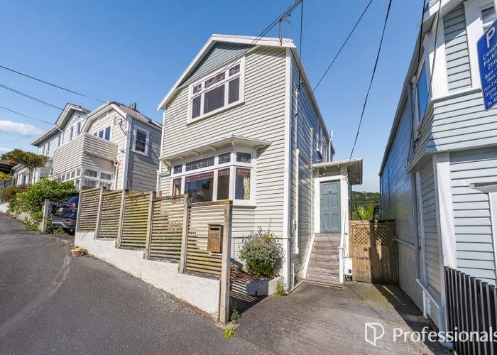  at 82 Nairn street, Mount Cook, Wellington, Wellington