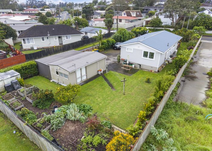  at 115 Vodanovich Road, Te Atatu South, Waitakere City, Auckland