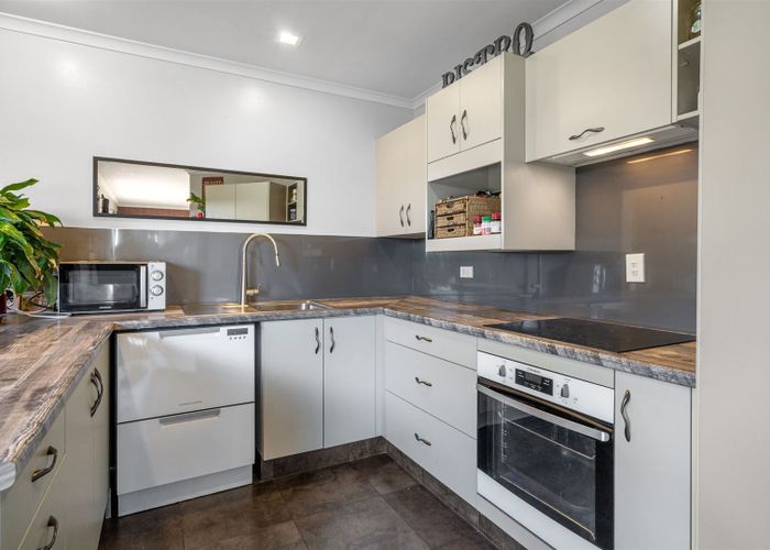  at 40B Simpson Road, Papamoa Beach, Papamoa