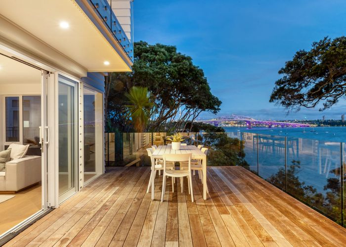  at 5/30 Clarence Road, Northcote Point, Auckland