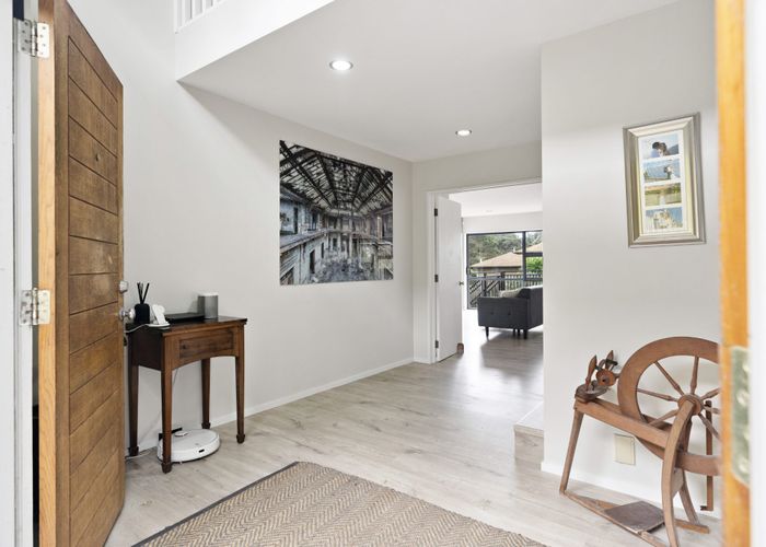  at 130 Onetaunga Road, Chatswood, Auckland