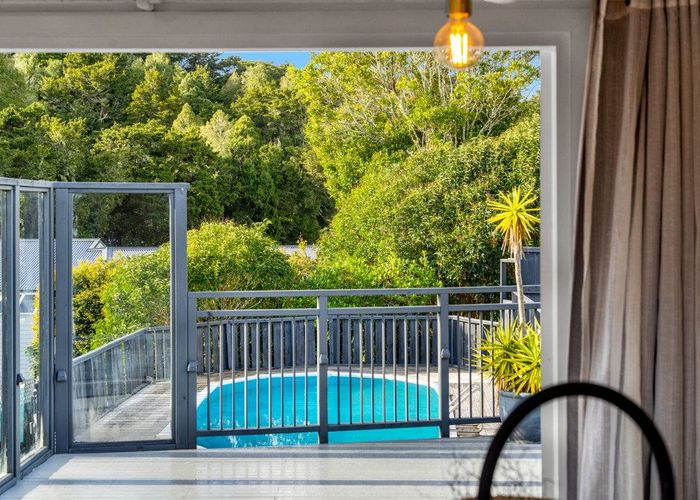  at 98 Eskdale Road, Birkdale, North Shore City, Auckland