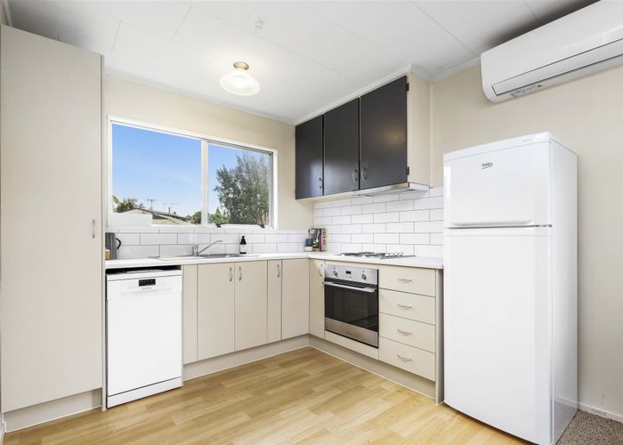  at 22 Homestead Place, Glenview, Hamilton