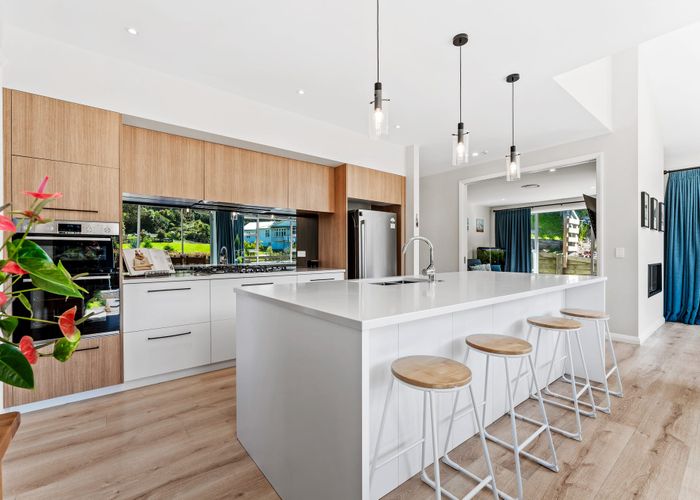  at 5B Hobbs Road, Matakatia, Whangaparaoa