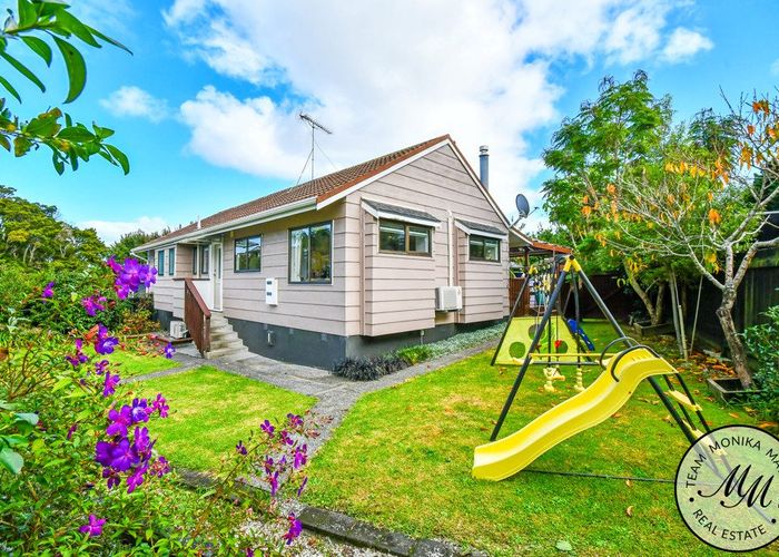  at 4 Ransom Smyth Drive, Goodwood Heights, Manukau City, Auckland