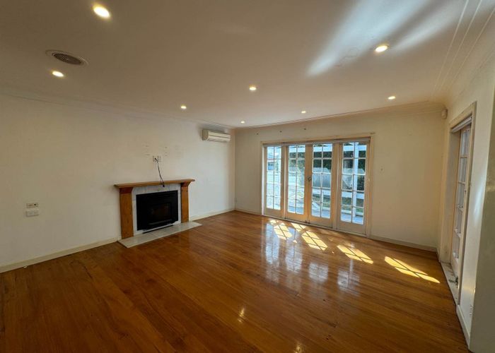  at 40 Swanson Road, Henderson, Auckland