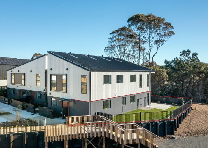  at 3/7 Parapara Place, Albany, North Shore City, Auckland