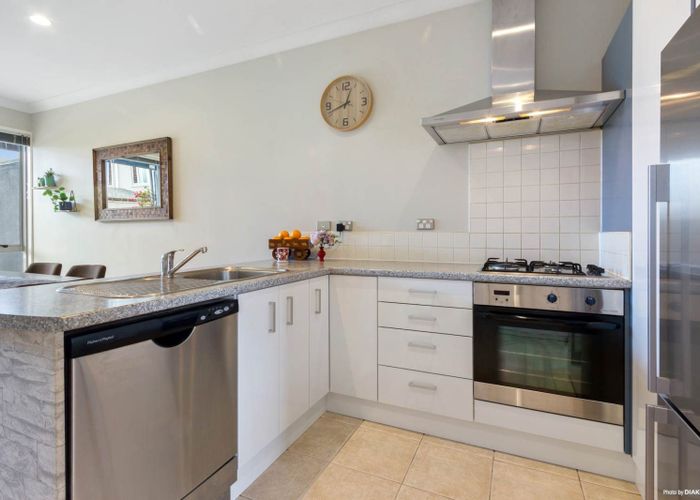  at 7L Clearwater Cove, West Harbour, Auckland