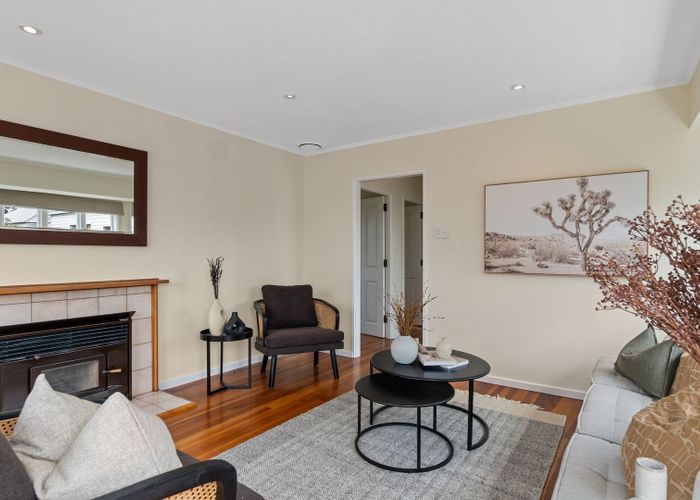  at 47 Philomel Crescent, Bayswater, Auckland