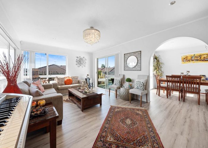  at 13 Carriage Close, Northpark, Manukau City, Auckland