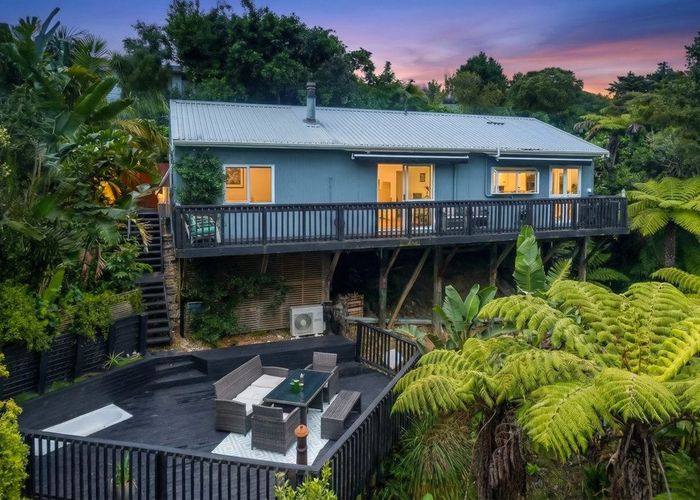  at 2/40 Robbies Road, Shelly Park, Manukau City, Auckland