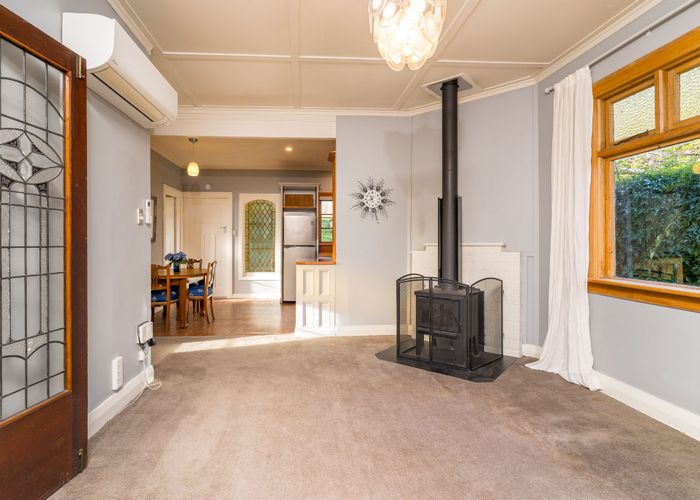  at 27 Marine Parade, Macandrew Bay, Dunedin