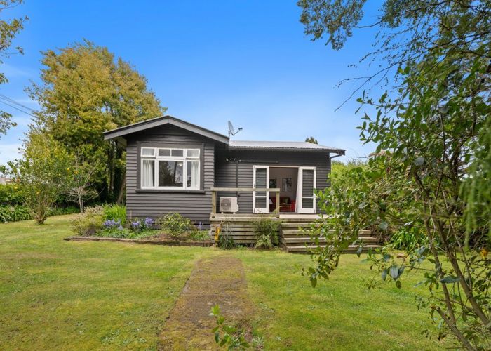  at 8 Lee Road, Hannahs Bay, Rotorua