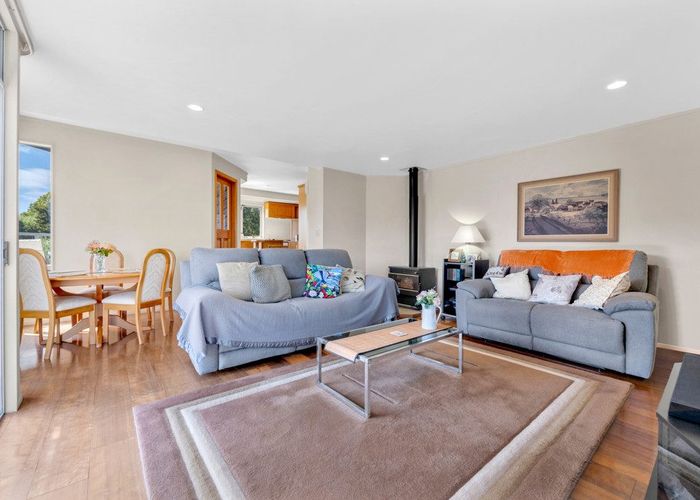  at 47 Charles Dickens Drive, Mellons Bay, Auckland