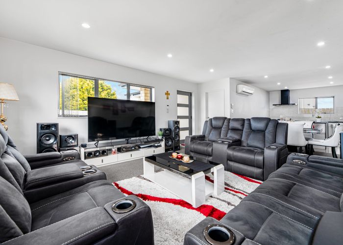  at 110A Royal Road, Massey, Auckland