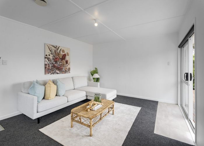  at 7 York Crescent, Westown, New Plymouth, Taranaki