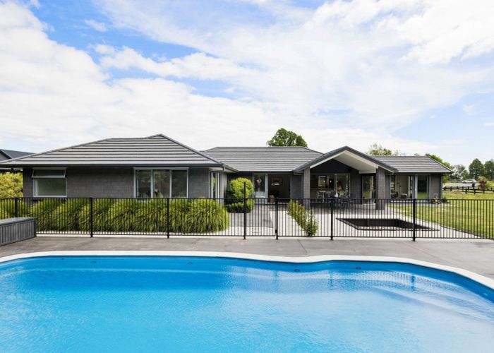  at 5 South Oaks Close, Pukemoremore, Cambridge