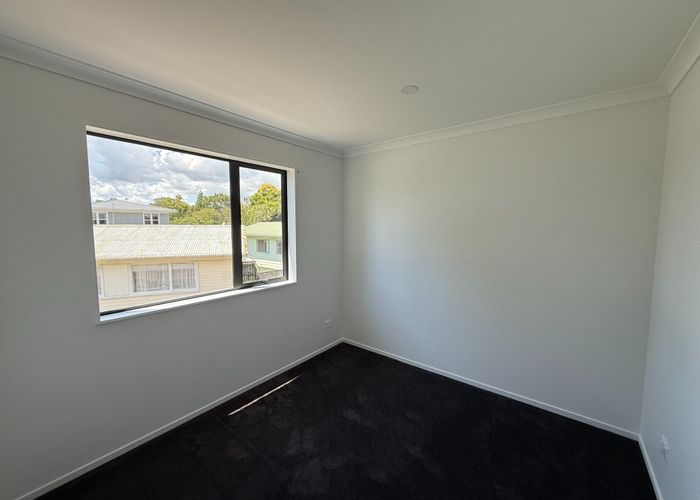  at 28A Pinedale Place, Henderson, Waitakere City, Auckland