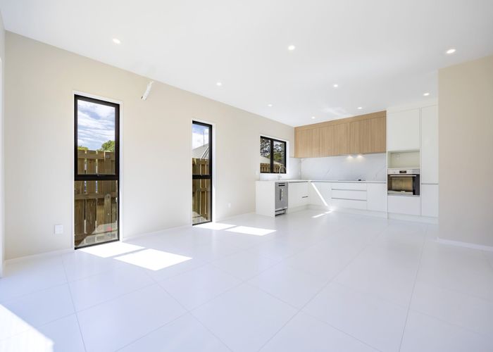  at 1-5/62 Woodside Road, Massey, Waitakere City, Auckland