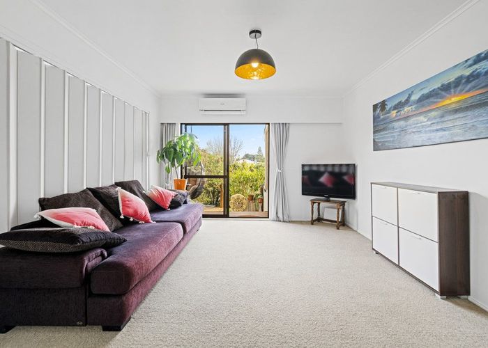  at 6/54 Sale Street, Howick, Auckland