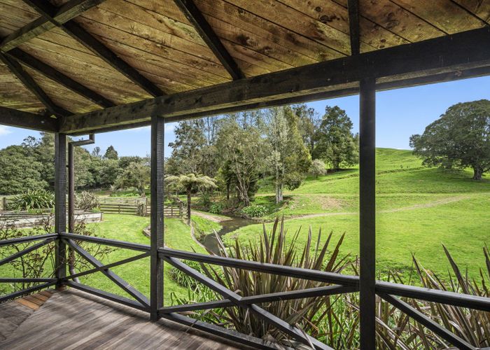  at 82 Kimptons Road, Manurewa