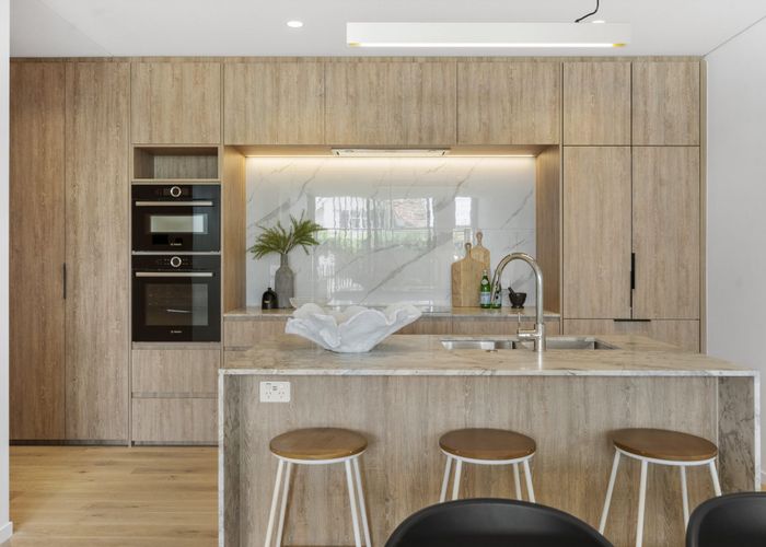  at 204/110 Kitchener Road, Milford, North Shore City, Auckland