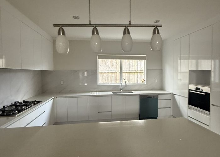  at 27 Arrowsmith Drive, Flat Bush, Manukau City, Auckland