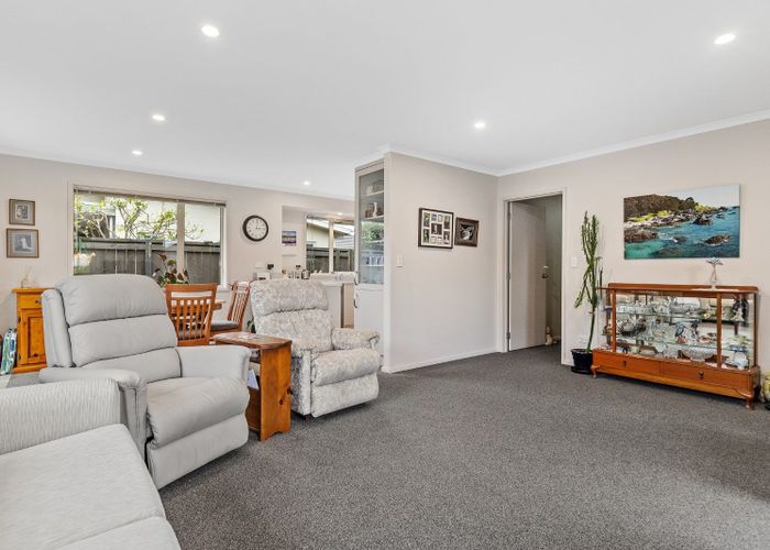  at 27 Sexton Road, Huntington, Hamilton