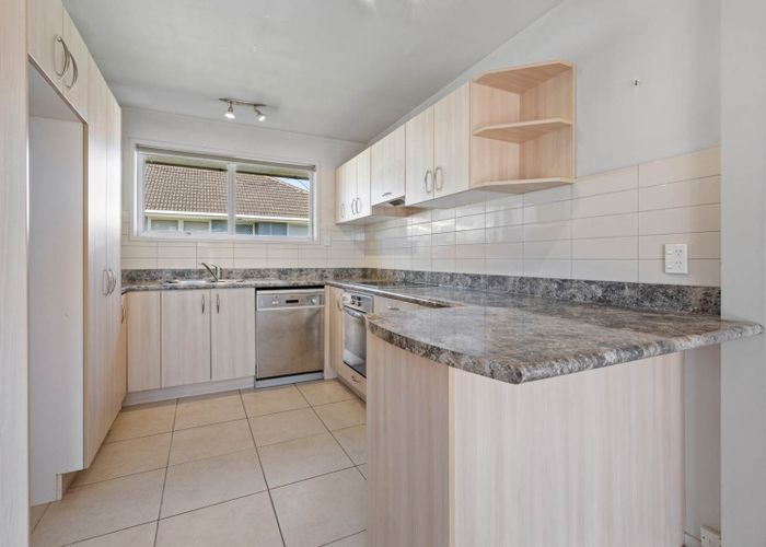  at 2/9 Dodson Avenue, Milford, North Shore City, Auckland