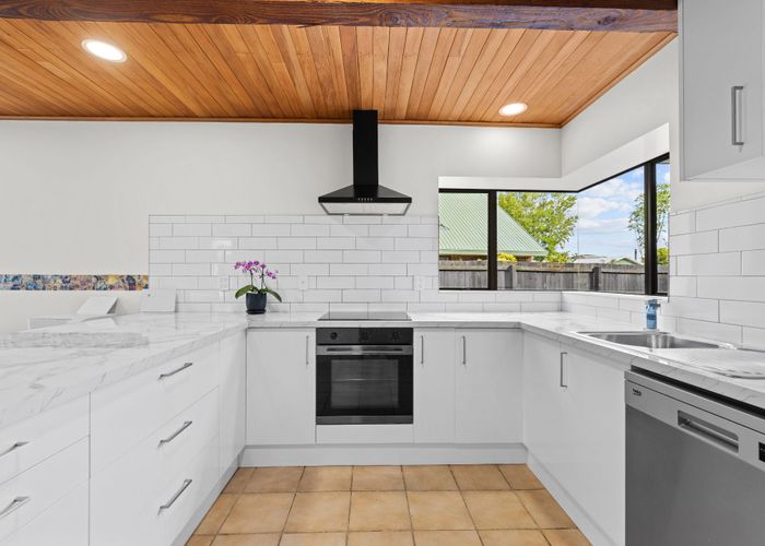  at 6 Cullahill Street, Harewood, Christchurch City, Canterbury