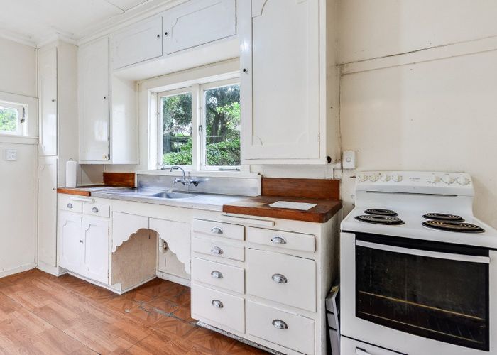  at 3 Queens Avenue, Frankton, Hamilton, Waikato