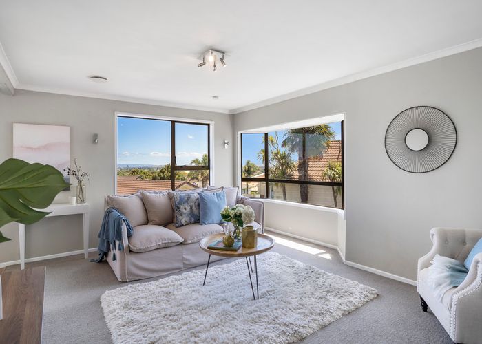  at 48 Hollyford Drive, Clover Park, Auckland