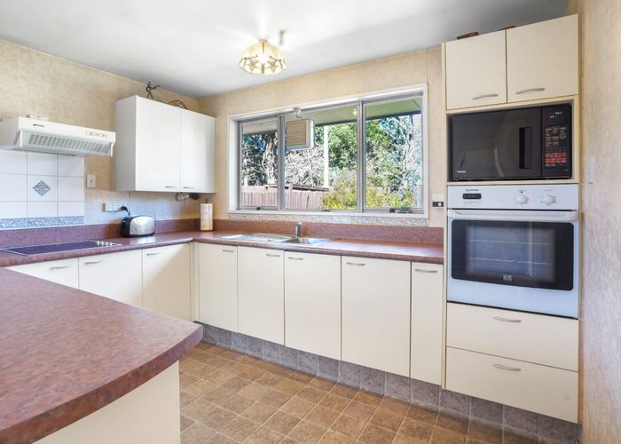  at 6 Fenmere Place, Burwood, Christchurch City, Canterbury