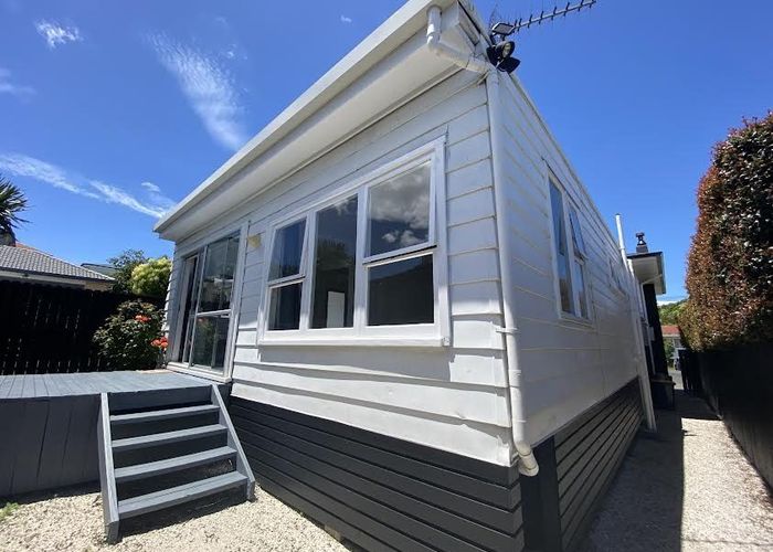  at 9B Bond Crescent , Forrest Hill, North Shore City, Auckland