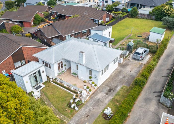  at 53 Alberta Street, Point Chevalier, Auckland