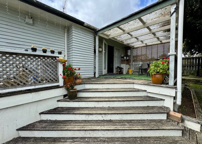  at 42 Bowater Place, Manurewa, Manukau City, Auckland
