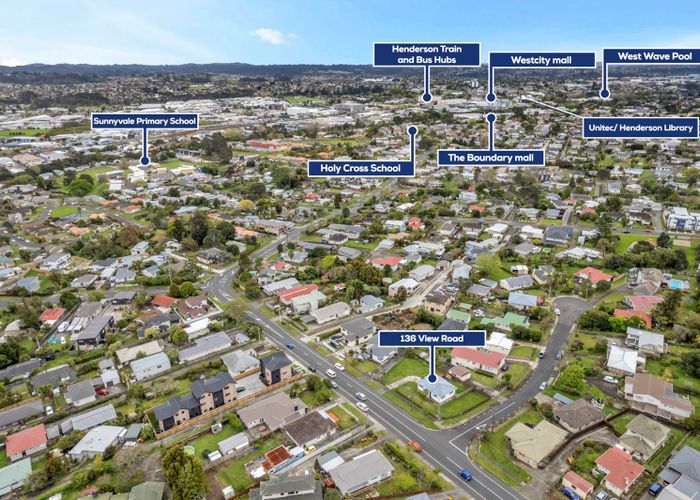  at 136 View Road, Sunnyvale, Auckland