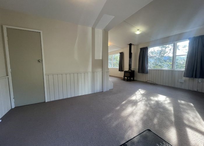  at 82 Moeraki Road, Maoribank, Upper Hutt, Wellington