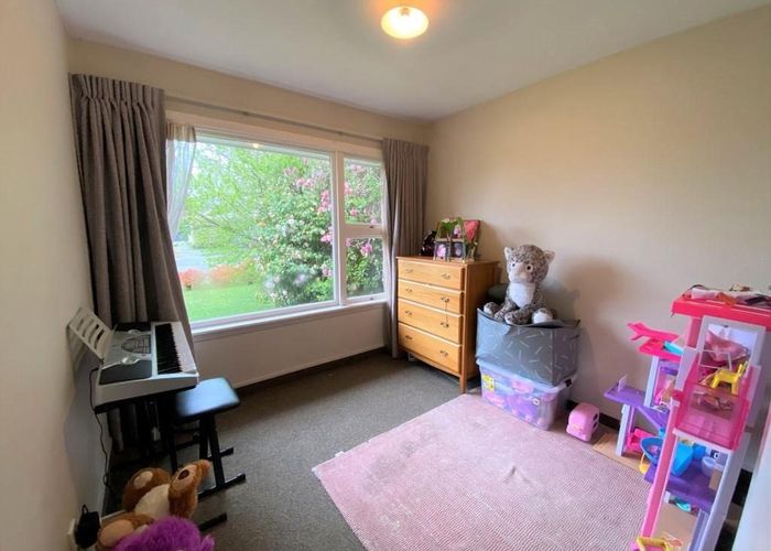  at 31 Martbern Cres, Bishopdale, Christchurch City, Canterbury