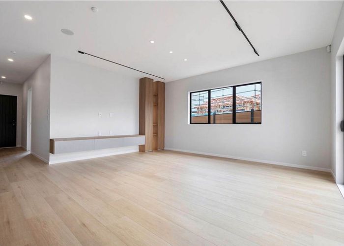  at 18 Furlough Road, Papakura, Papakura, Auckland