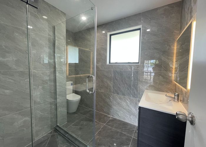  at 35A Somerset RD, Mount Roskill, Auckland