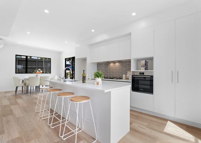  at 31 Diana Drive, Glenfield, North Shore City, Auckland