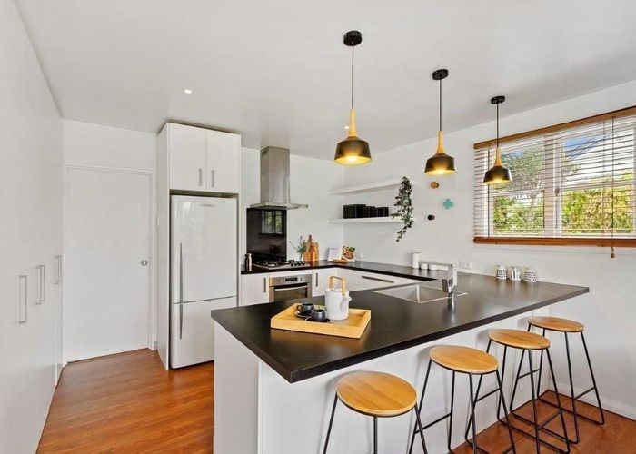  at 225 Knowles Street, St. Albans, Christchurch City, Canterbury